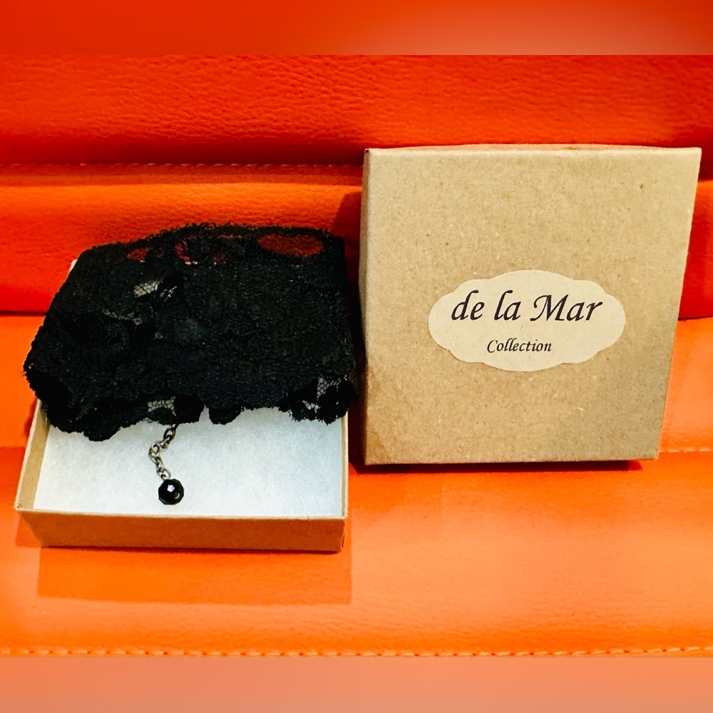 De La Mar Black Lace Choker